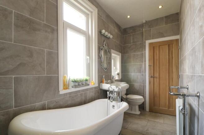 Bathroom 1.2