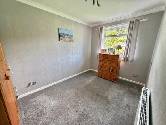 3 bed Semi-Detached Bungalow for sale Image 10