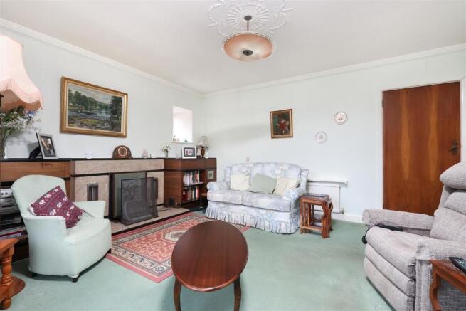 Living Room3.jpg