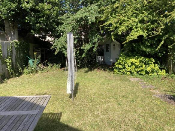 Rear garden 2.jpg