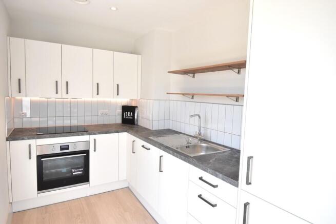 Flat 6 Isca Kitch...