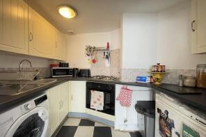 Flat 1, 330, Bitterne Road West, Southampton SO18 1BQ