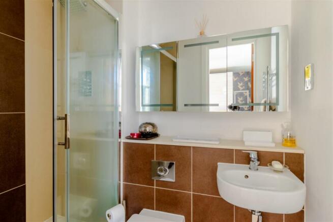 Ensuite