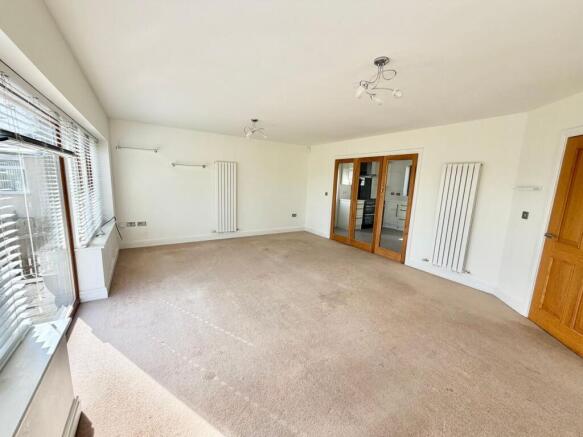 Cure Hill, Oakworth, Keighley, BD22 photo 4
