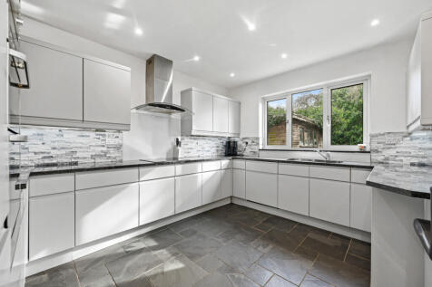 Downs Avenue, Pinner, HA5