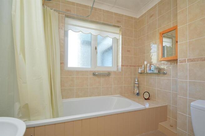 resizedBathroom.jpg