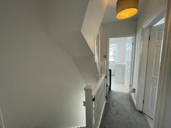 3 bed Terraced for sale Image 9