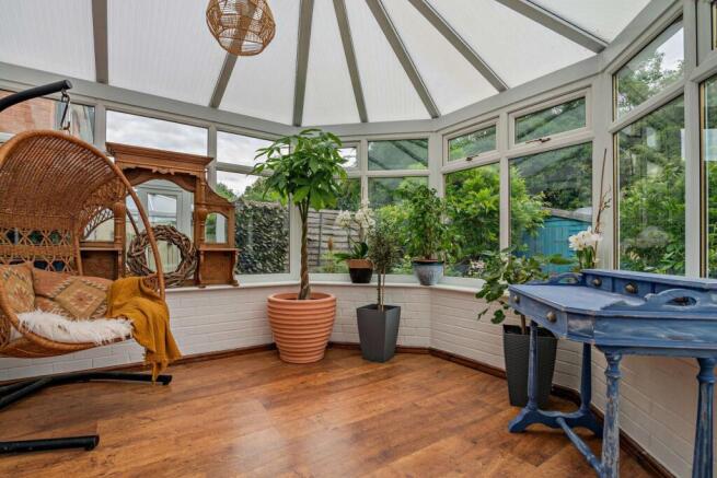3 bed Semi-Detached for sale Image 11