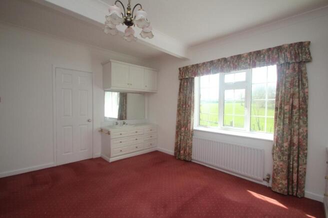 3 bed House to rent Image 10