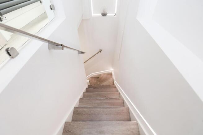 4 bed Semi-Detached to rent Image 12