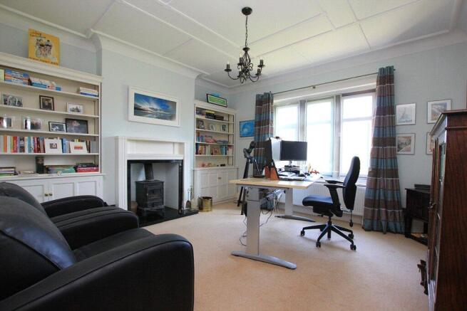 5 bed Detached for sale Image 12
