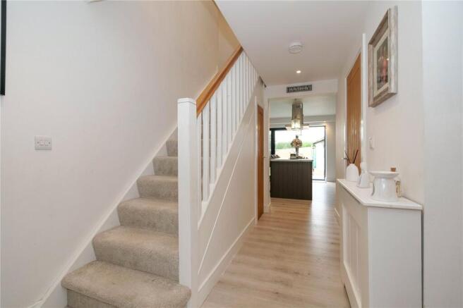 4 bed Semi-Detached for sale Image 12