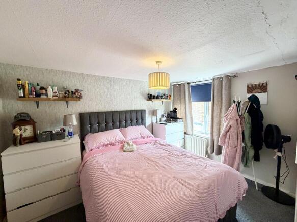 3 bed Terraced for sale Image 7