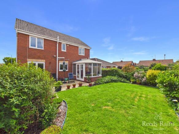 5 bed Detached for sale Image 6