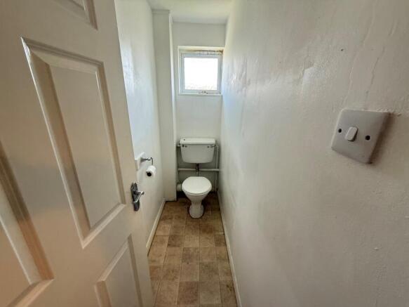 2 bed Semi-Detached to rent Image 12