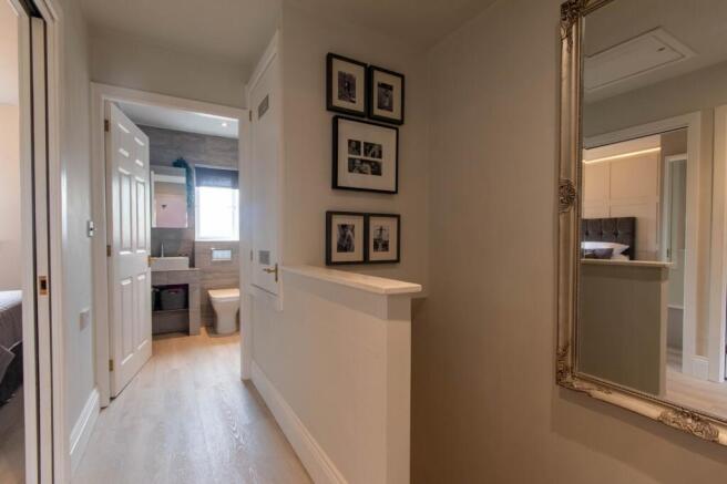 3 bed Terraced for sale Image 12