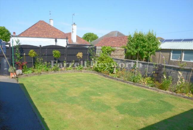 5_Back_Lawn