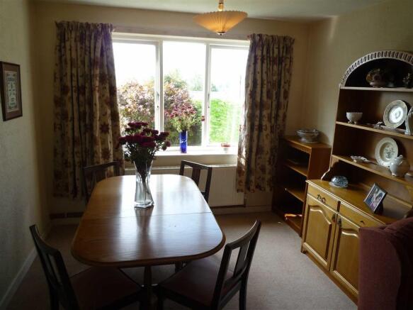 Large Lounge / Dinin