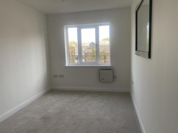 2 bed Apartment to rent Image 7