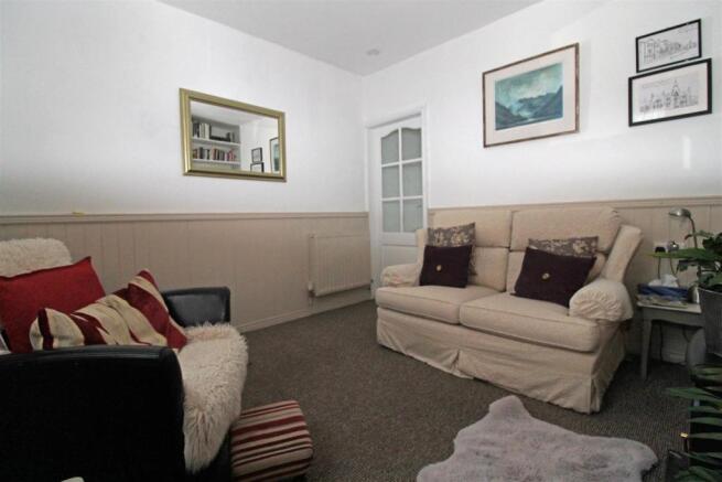 Living Room...jpg