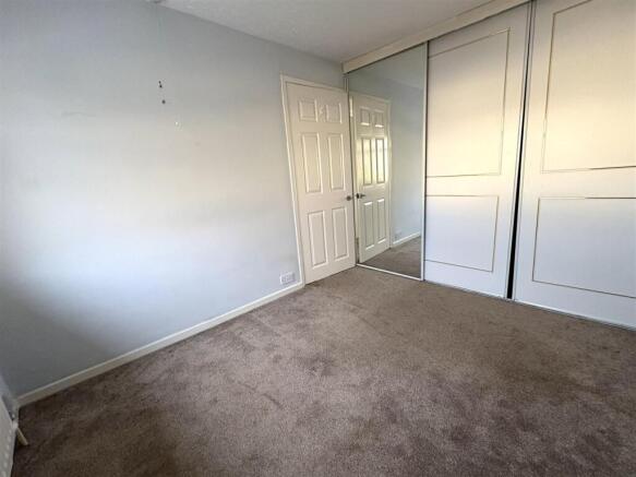 3 bed Semi-Detached to rent Image 10