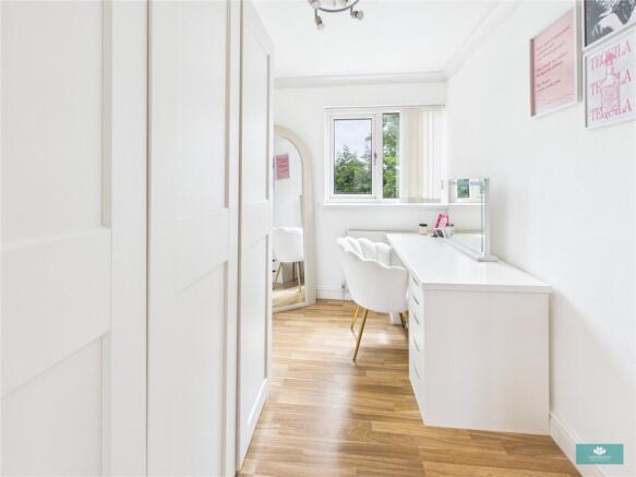 3 bed Terraced for sale Image 8