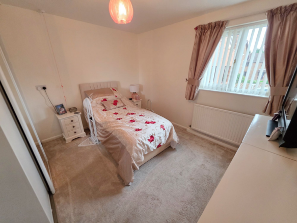 2 bed Semi-Detached Bungalow for sale Image 7