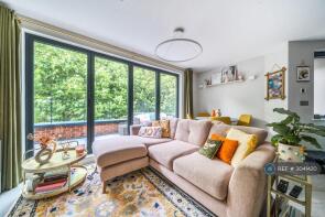 Flat 3, 136, Barrowgate Road, Chiswick, London W4 4QP