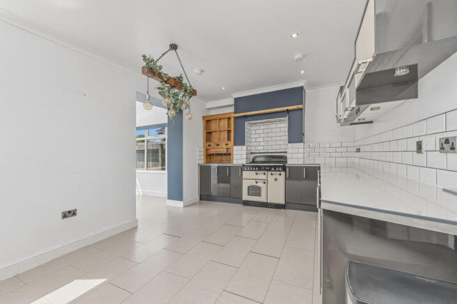 3 bed Terraced for sale Image 4