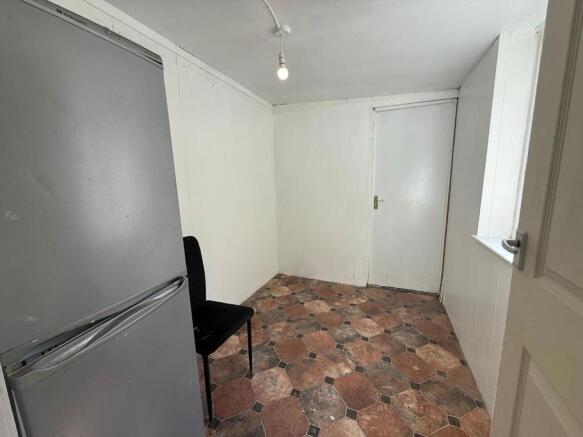 3 bed Terraced to rent Image 4