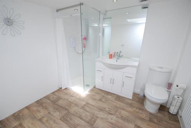 Annex Shower Room