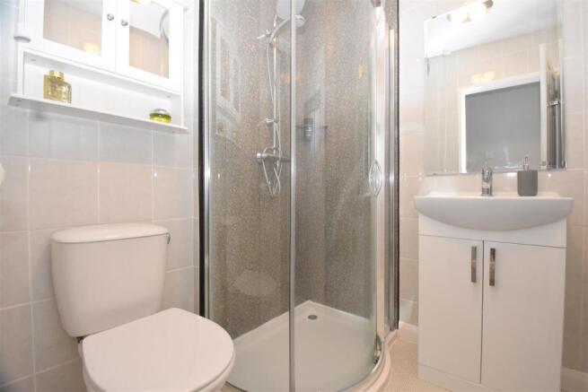 ensuite.JPG