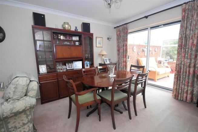 Dining Area.jpg
