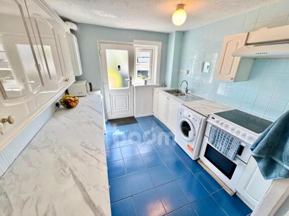 Erskinefuald Road, Linwood kitchen pic