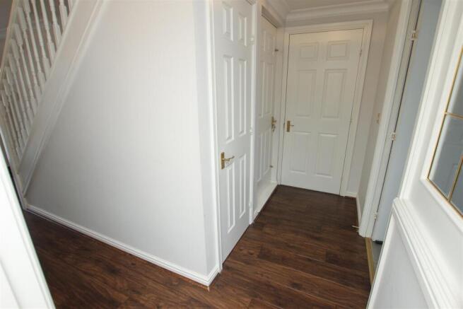 4 bed Detached for sale Image 7
