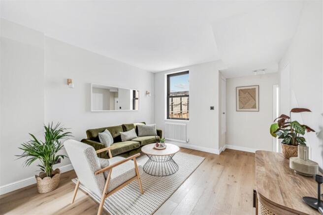 Flat 2-  51 Mill hill road-3.jpg