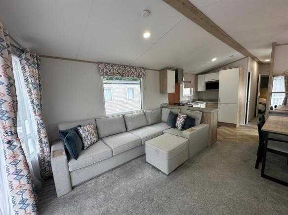 Open Plan Living/Kitchen