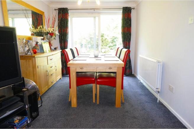 Lounge/Dining Room