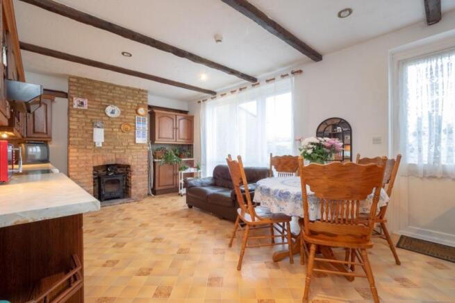 Kitchen / Breakfast Room