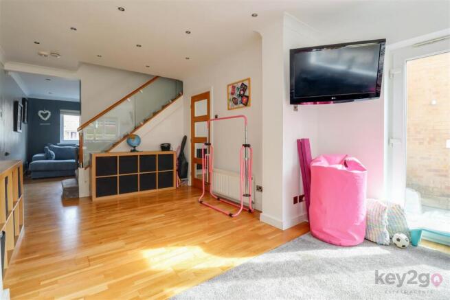 5 bed Detached for sale Image 12