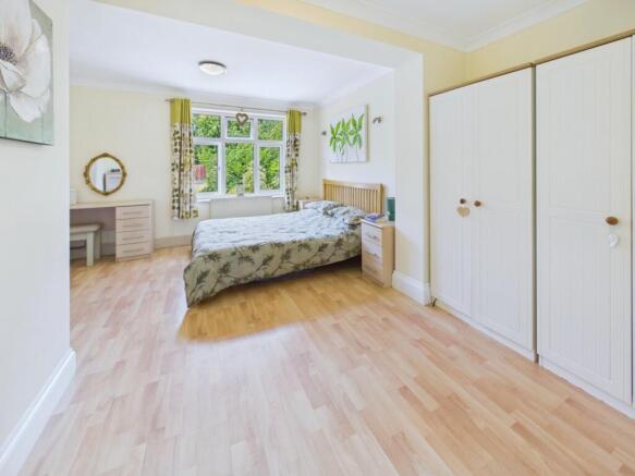 Bedroom 1 Long