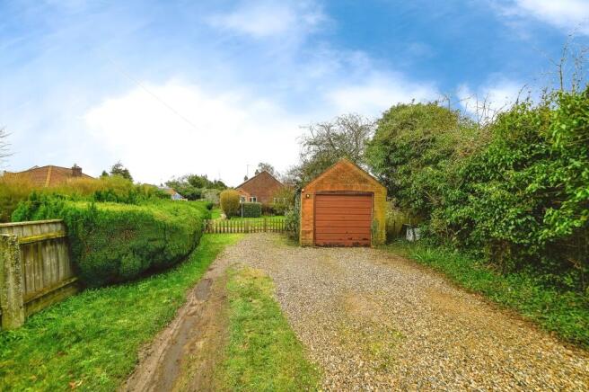 Garage/Driveway
