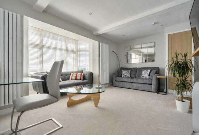 Sitting/Dining Room