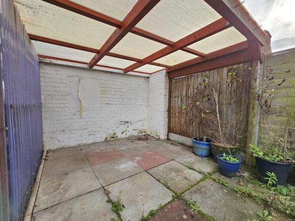 Lean-to / Patio