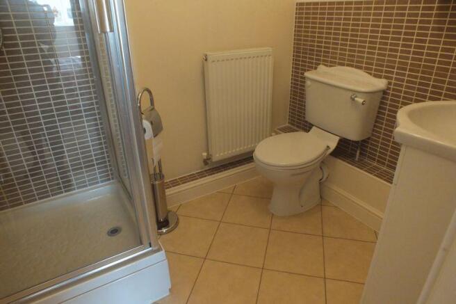 EN SUITE SHOWE...