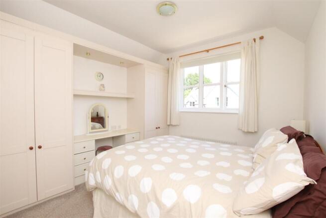 Bedroom 1.JPG