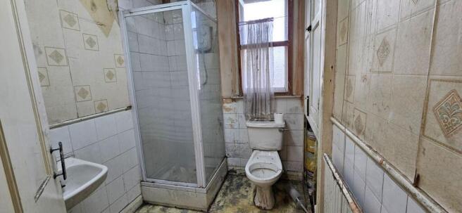 3 bed Terraced for sale Image 8