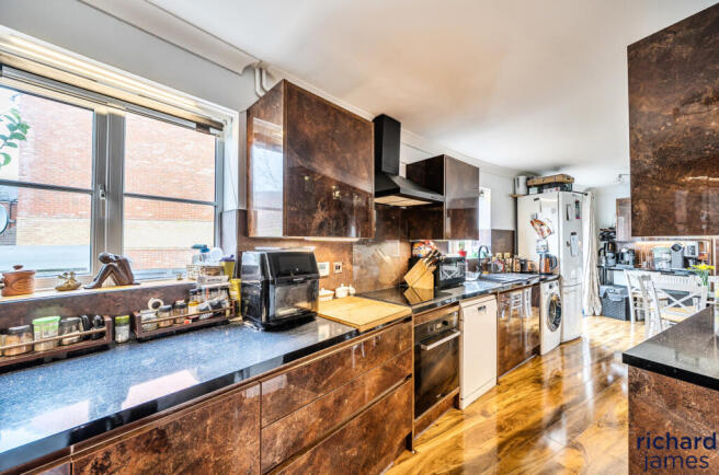 58e335922683431696ad985670d91e8b