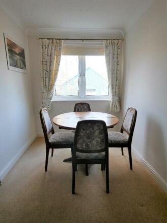 Lounge/Dining Room