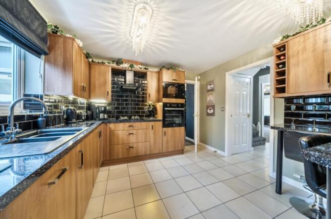 1425247-17-69ab27c989346